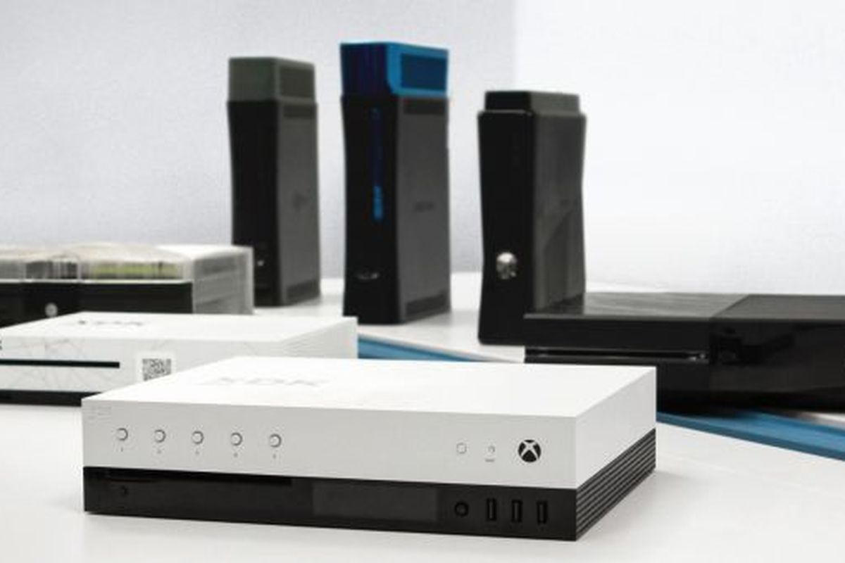 xbox_dev_kits_group_1.0.jpg